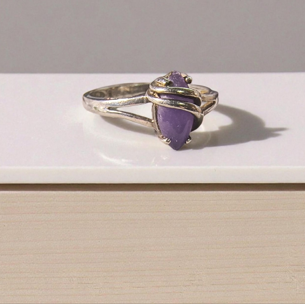 Avon Sterling Silver Retro Ring with Marquise Purple Stone
